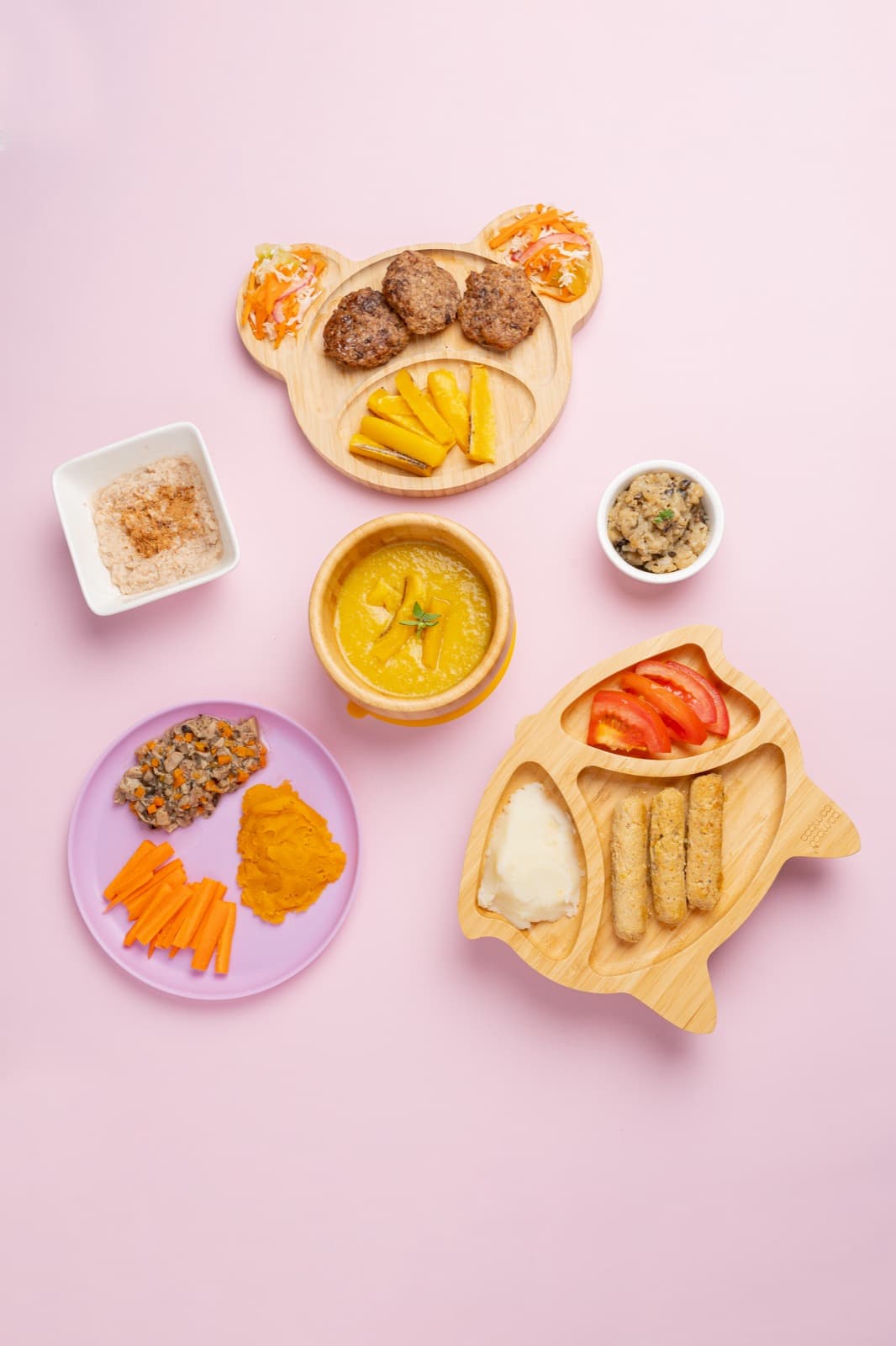 Platos de bebé TUTUN con sopita, proteína y vegetales listos para servir